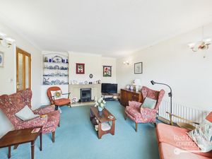 Sitting Room- click for photo gallery